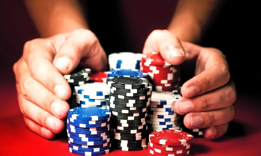 The Strategic Worth of Keeping Flat Wagers on the Table Floor